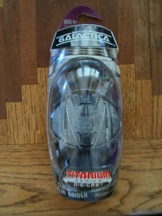Battlestar Galactica Classic Cylon Raider Titanium Series