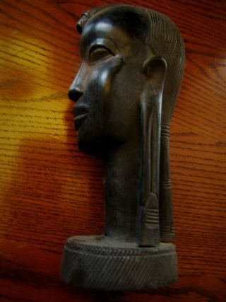 Large And Heavy African Wood Carving - Woman