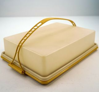 Vintage Tupperware Square Cake Taker W/ Handle Harvest Yellow Number 622 - 2 G78