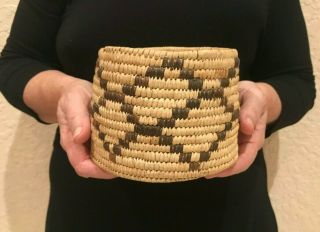Very Fine Older Native Papago Indian Basket Geometric Design In Devils Claw