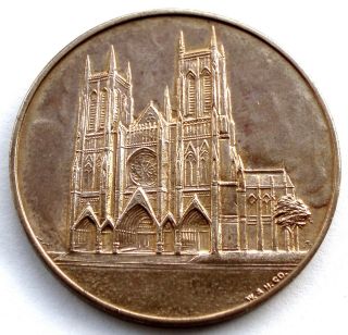 Us,  York Cathedral Church Of St.  John The Divine Medal 32mm 11g Brass Kk2.  5