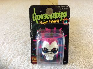 Nos Rare Goosebumps Finger Frights Skull Head Ring Item 82008