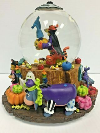 Disney Winnie the Pooh Tigger ' s Haunted House Light Up Musical Snow Globe w/Box 4