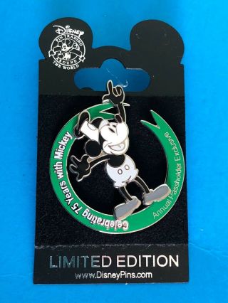 Disney Pin Limited Edition Le Steamboat Willie Celebrating 75 Years Of Mickey