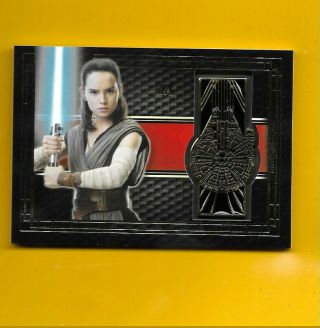 D4341 Rey 2017 Topps Star Wars The Last Jedi Medallion Emblem Bk$20