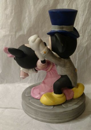Vintage Disney Mickey & Minnie Mouse Dancing Ceramic Figurine Top Hat Ball 3