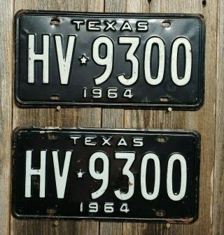 1964 Texas " Passenger " License Plate Pair Hv 9300