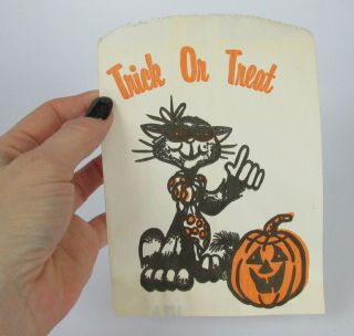 Vintage (open) Pack of 45 Paper Trick or Treat Bags Groovy Cat Pumpkin 6 