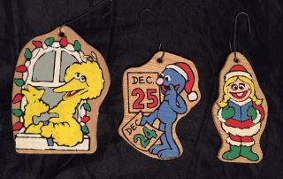 (3) Sesame Street Betty Lou - Big Bird - Oscar Grouch Wooden Christmas Ornaments