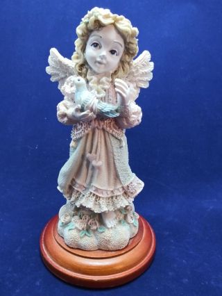 1998 House Of Lloyd Christmas Around The World Angel Figurine
