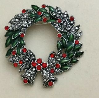Vintage Kenneth Cole Christmas Holiday Enameled & Rhinestone Wreathe Pin K61