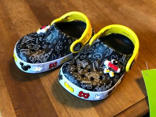 Disney Parks Mickey Mouse Light Up Crocs Infant Size 5 With Straps,  Tags,  Unworn