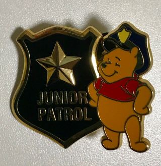 Japan Disney Store Pin 22615 Jds - Junior Patrol Winnie The Pooh