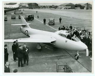 Photograph Of Hawker P1081 Prototype Vx279 - London Airport - Wimpy Wade - 1950