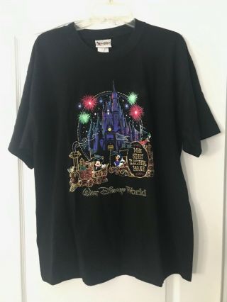 Retired Vintage Men ' s Main Street Electrical Parade Walt Disney World T - shirt L 6