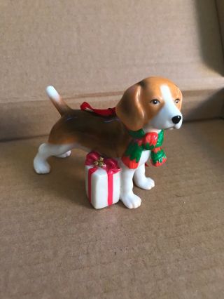 Dnc Fine Porcelaine Dog Ornament