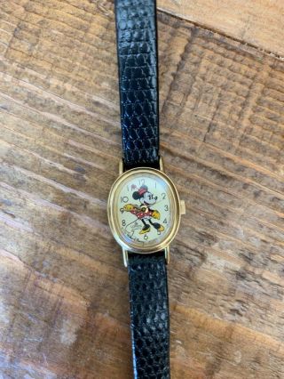 Womens Vintage Walt Disney Minnie Mouse Lorus V811 - 5070 Quartz Oval Wrist Watch