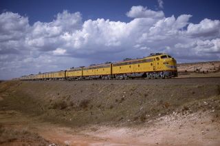 B: Slide Up Union Pacific E9a 949,  2 W/business Train - Colores Wy 1994