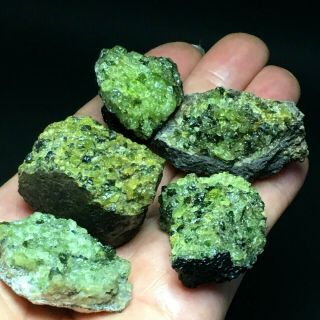 140gnatural Green Olivine Volcanic Rock And Mineral Specimens/ Hebei Provin