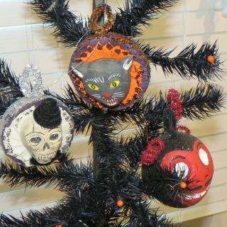 Bethany Lowe ? Halloween 3 Round Ornaments Black Cat,  Skeleton,  Red Devil