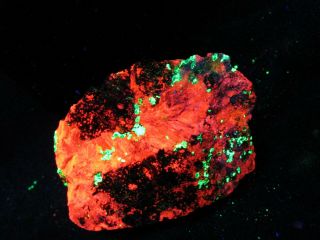 Fluorescent mineral rock Franklin Jersey calcite willemite Unkn daygreen C21 2