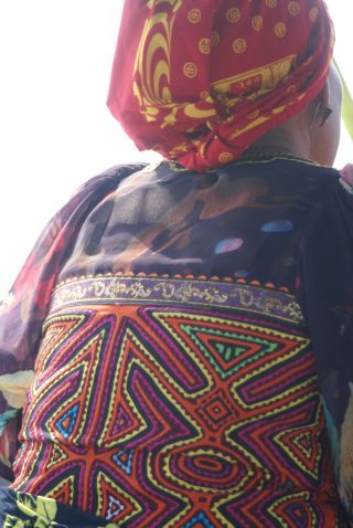 Kuna Abstract Traditional Art Mola Hand stitched Applique Shaman Nuchu Faces 80B 3