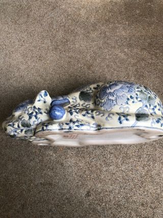 Vintage porcelain Chinese hand painted lucky sleeping cat figurine 10 