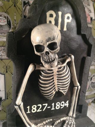 Halloween 3 - D Skull Heavy Resin Halloween RIP 19  Tombstone Outdoor Indoor Deco 2