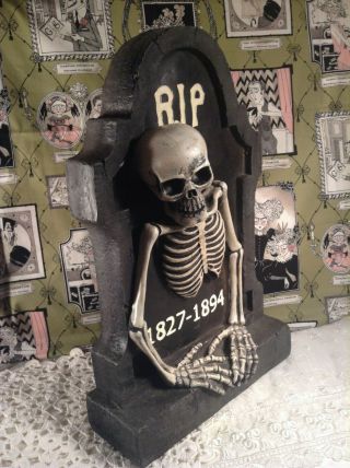 Halloween 3 - D Skull Heavy Resin Halloween RIP 19  Tombstone Outdoor Indoor Deco 4