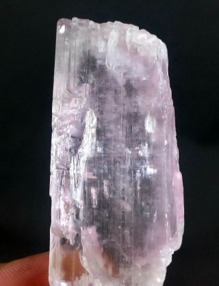 178 Carat Top Quality Pink Color Kunzite Crystal From Afghanistan