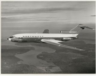 Large Vintage Photo - Northwest Airlines Boeing 727 N461us In - Flight