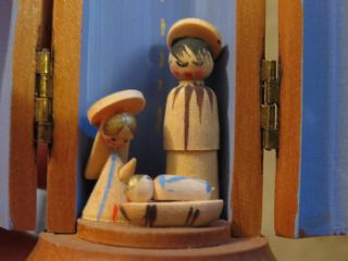 Small Nativity Scene Wood Stable Italy Figures Vintage 1950 ' s 2