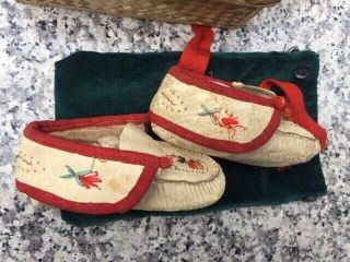 Vintage Native Canadian Indian Soft Leather Baby Moccasins