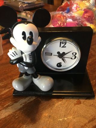 Walt Disney - Mickey Mouse Black & White Desk Clock