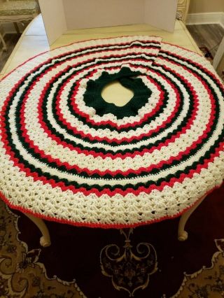 Vintage Crochet Red White Green Christmas Tree Skirt 50 inch diameter 2