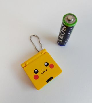 Pokemon Pocket Monsters " Nintendo Pikachu Gameboy Keychain " Kyodo Loose Japan