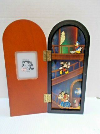 Disneyana Convention 2002 - Door Of Mystery Boxed Pin Set M.  Mouse Private Ear C
