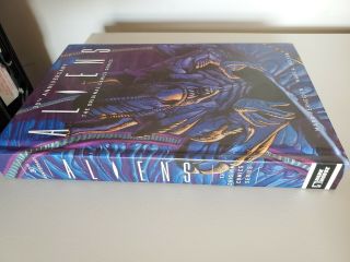 Aliens The Comic Series Dark Horse 30th ANNIVERSARY Loot Crate HC Book 3
