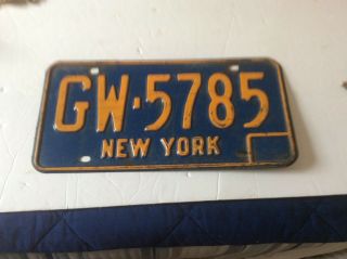Vintage 1960’s York State Blue & Yellow License Plate (gw - 5785)