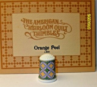 A Rare American Heirloom Quilt Fine Bone China Thimble The - - Orange Peel - -