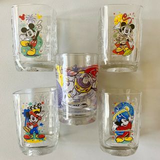 Mcdonalds Walt Disney 2000 Glasses Set Of 4 W/ 100 Years Of Magic Glass