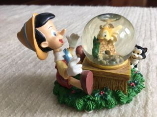 Vintage Enesco Disney Pinocchio Musical Snow Globe Plays Twinkle Twinkle Star