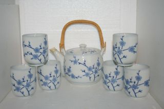 Vtg Oriental Art Pottery Blue & White Porcelain Teapot Set 6 Cups Prunus Branch