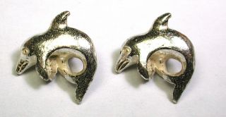 2 Vintage Silver Metal Buttons Realistic Leaping Dolphin Design - 9/16 "