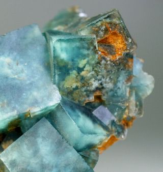 RARE TURQUOISE COLOR ZONED FLUORITE Crystal From Yaogangxian Mine,  China 3