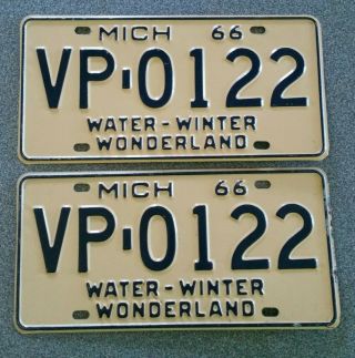 Vintage 1966 Michigan Blue On White License Plate Vp 0122 Matching Pair Set