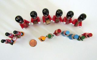 Vintage Christmas Miniature Wood Soldiers Musical Hand Painted 5