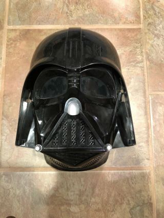 2013 Hasbro Lucas Film Star Wars Darth Vader Talking Voice Changing Helmet Mask