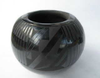 Merton & Linda Sisneros Native American Pottery Art Santa Clara Nm Blackware Pot