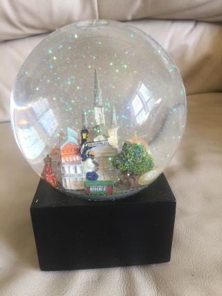 Musical Sparkles Snow Globe Plays " Way Down Yonder In Orleans”